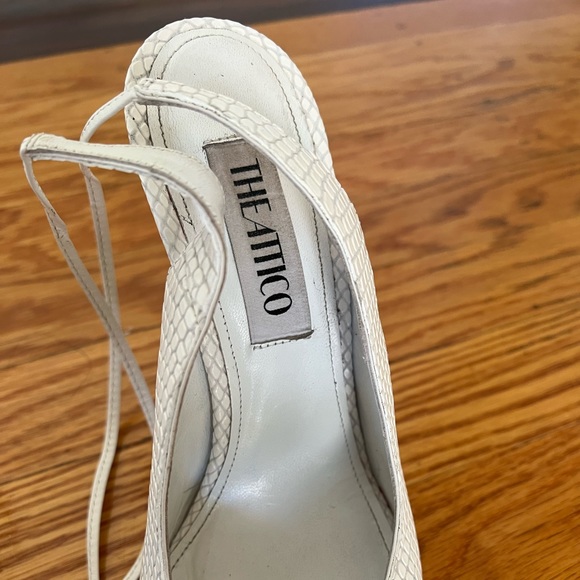 The Attico Venus Croc-Embossed Pumps White - Picture 9 of 10